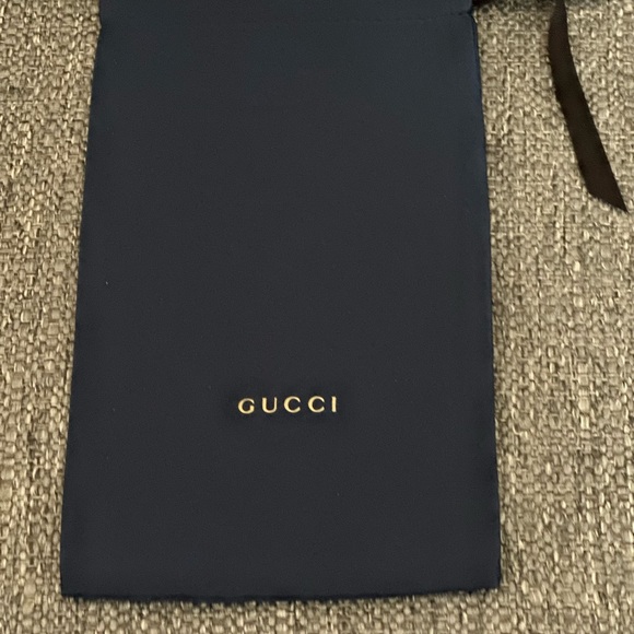 EUC Gucci OVERSIZED lightly used case and pouch in blue suede - Picture 5 of 5